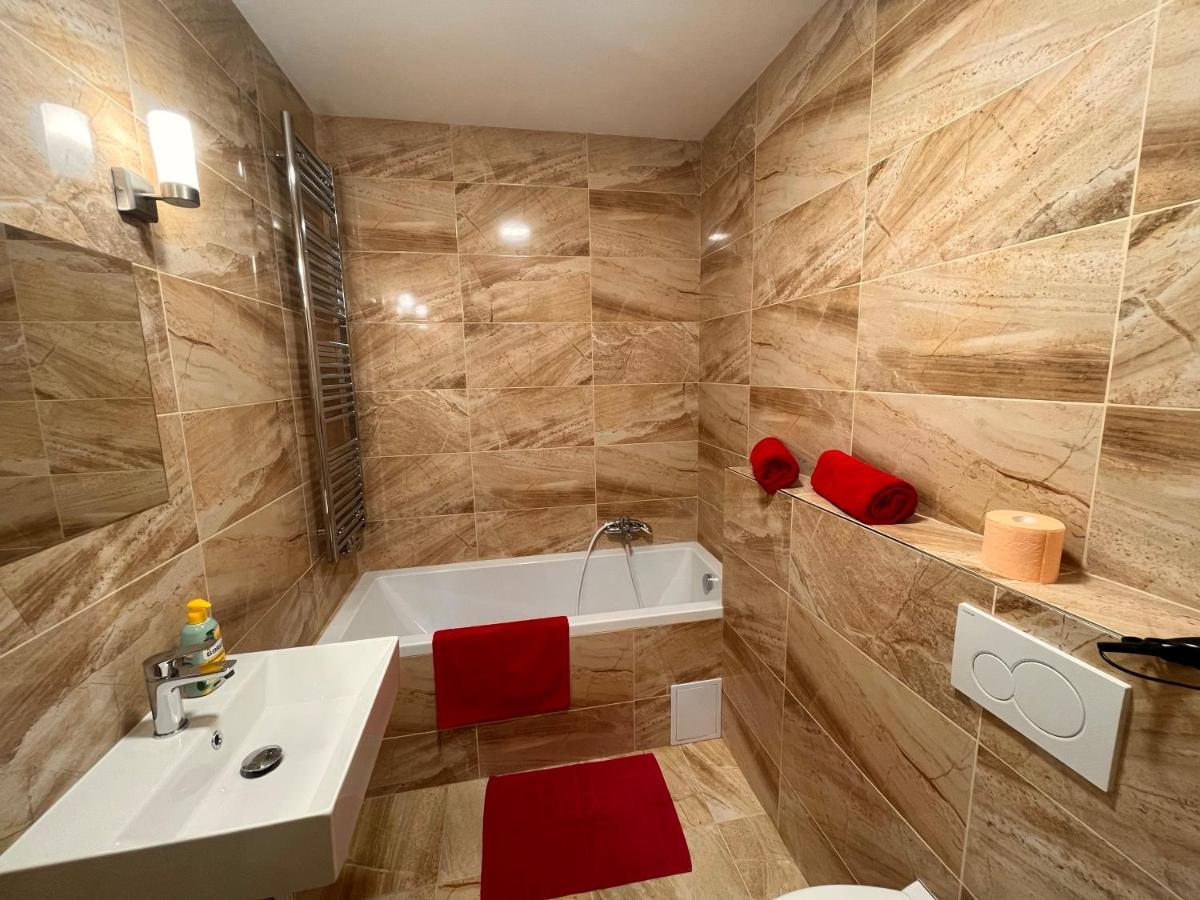 Amazing Apartment Zborovska Praga Esterno foto