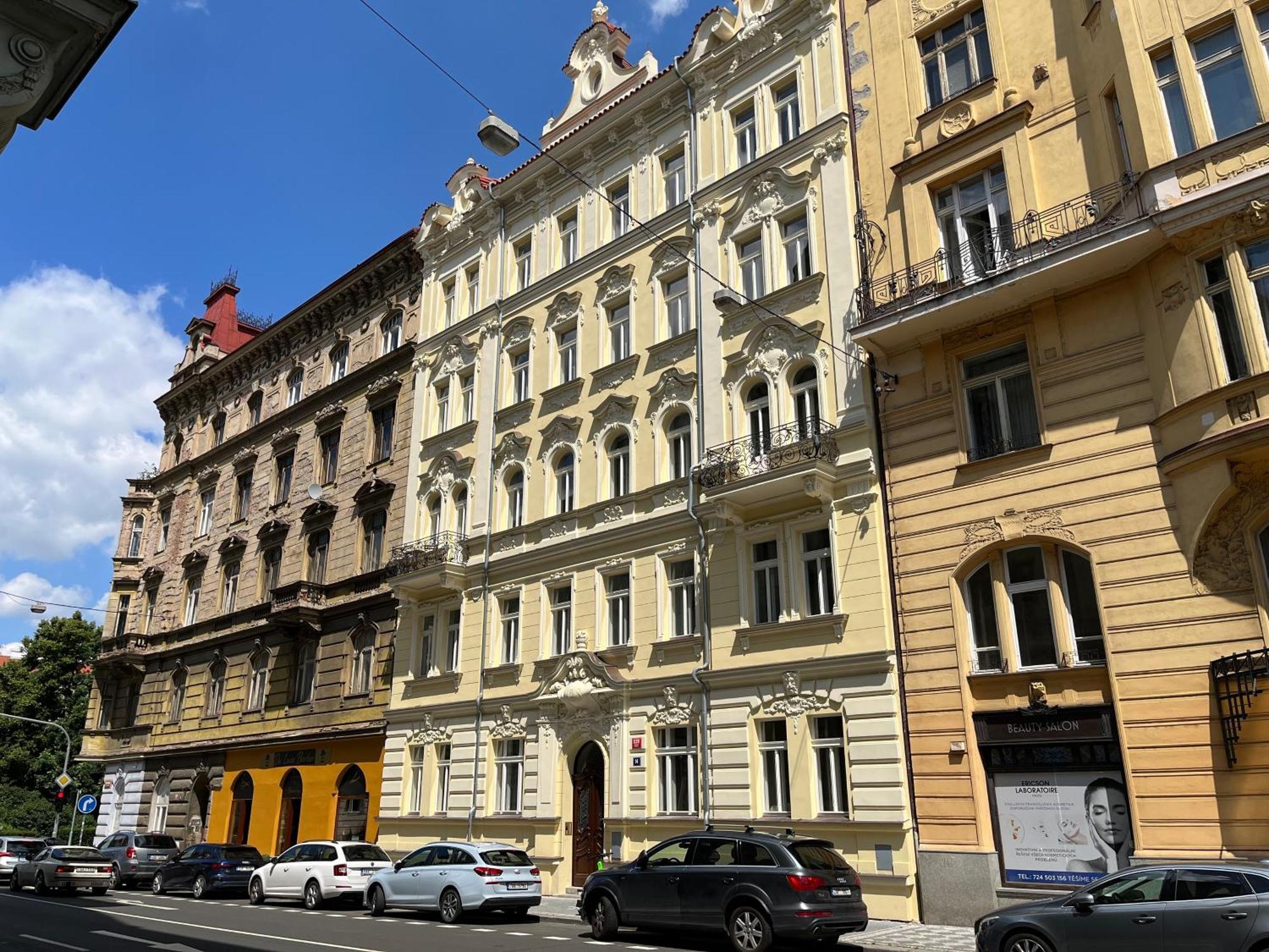 Amazing Apartment Zborovska Praga Esterno foto