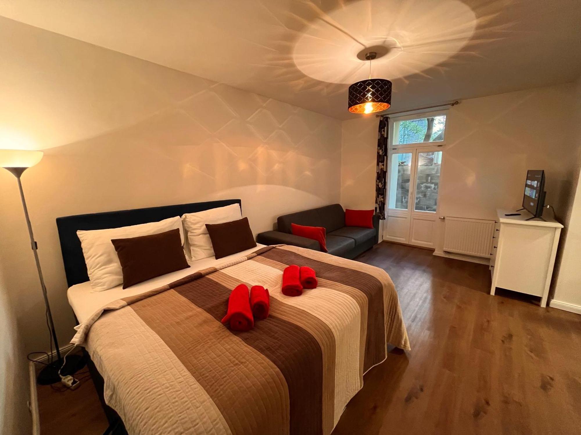 Amazing Apartment Zborovska Praga Esterno foto